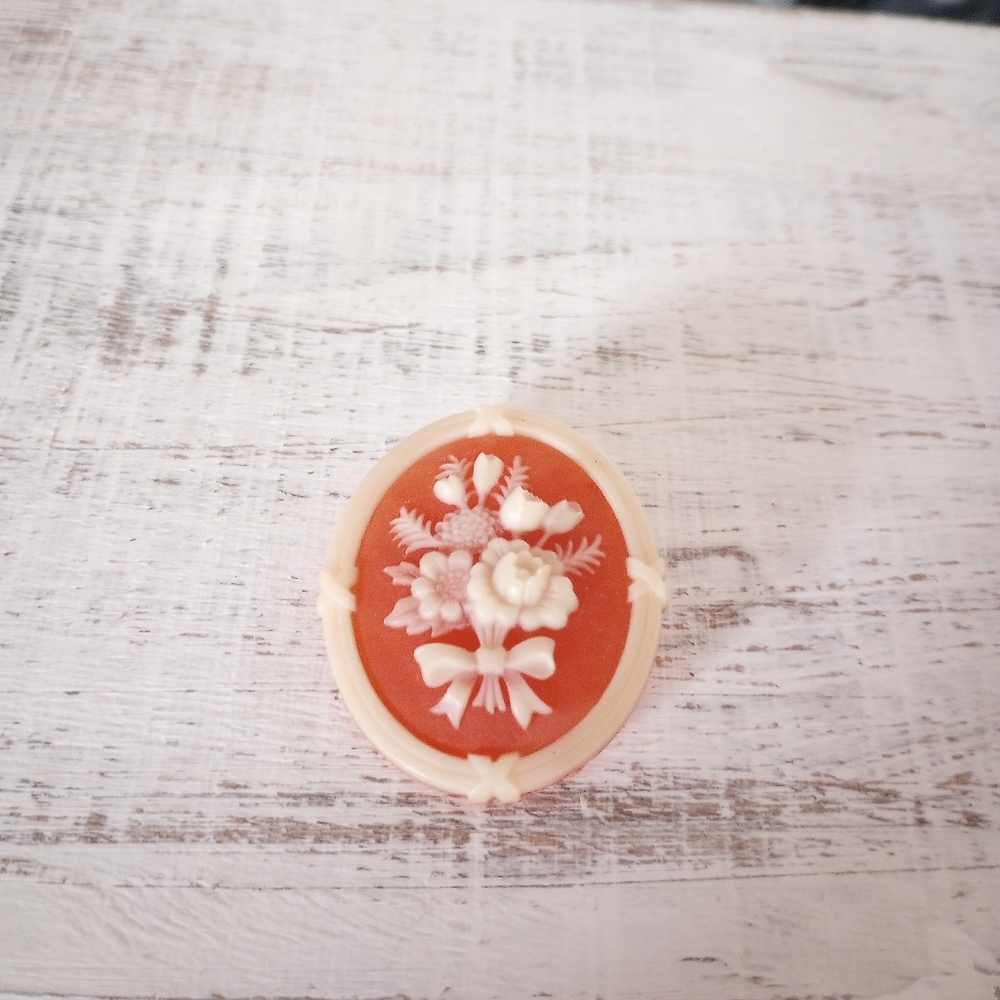Vintage Cottage Shabby Chic Floral Bouquet Resin Brooch Fashion Jewelry Oval Pin
